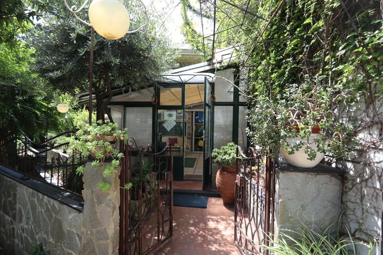 Villa Azzurra - Genova Resort Accomodations